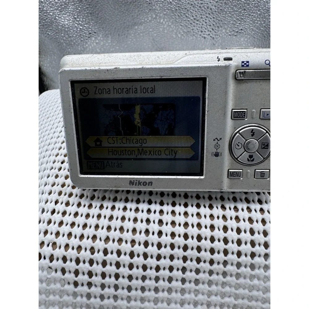 Nikon coolpix s200